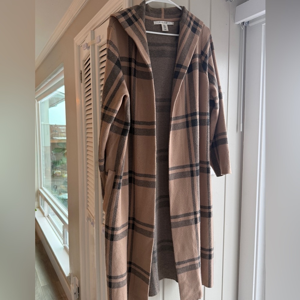 Max Studio Woman beige and black hooded tunic cardigan 1X